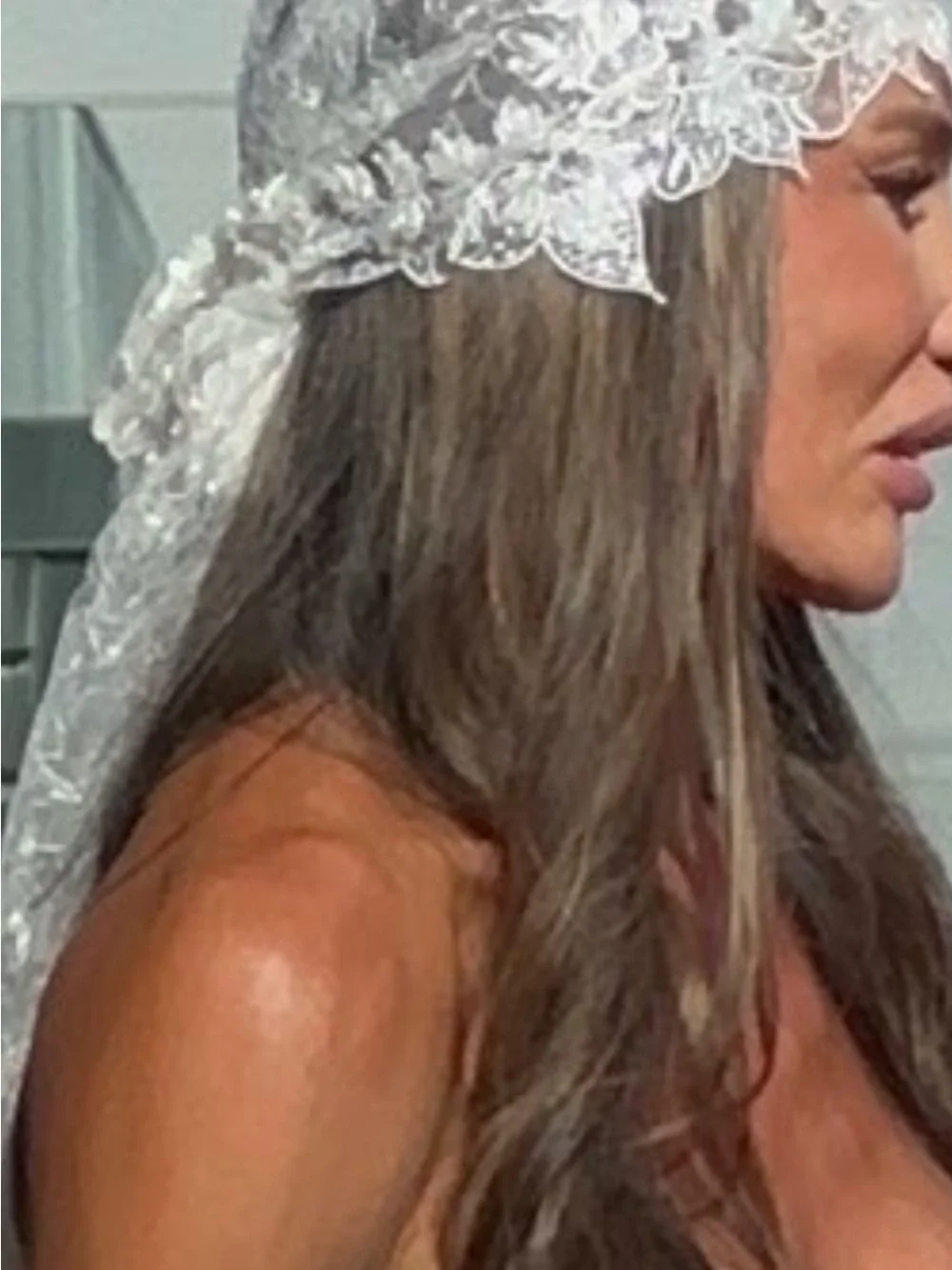 NWT Glitter Lace Beading Lace Trim Mantilla Veil, Sparkle Bridal Veil Mantilla W